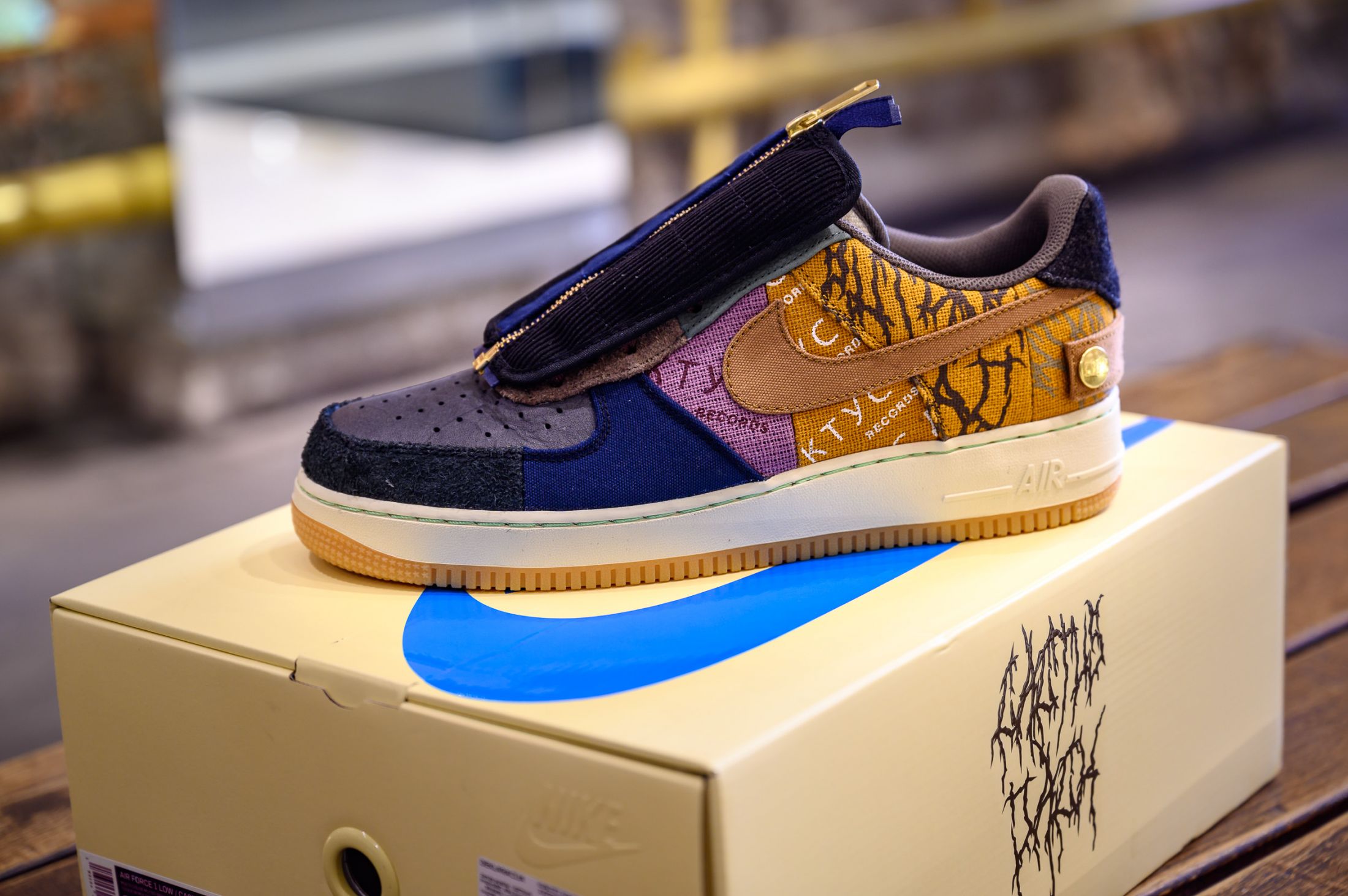 TRAVIS SCOTT X NIKE AIR FORCE 1 LOW CACTUS JACK