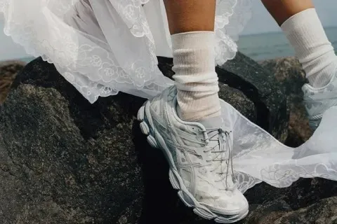 ASICS x Cecilie Bahnsen: udobje in stil v enem