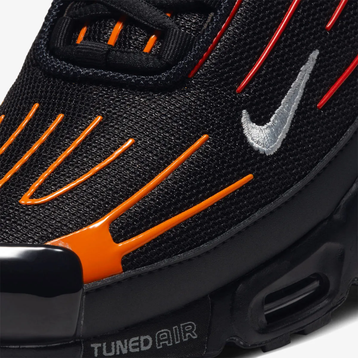 NIKE AIR MAX PLUS III 