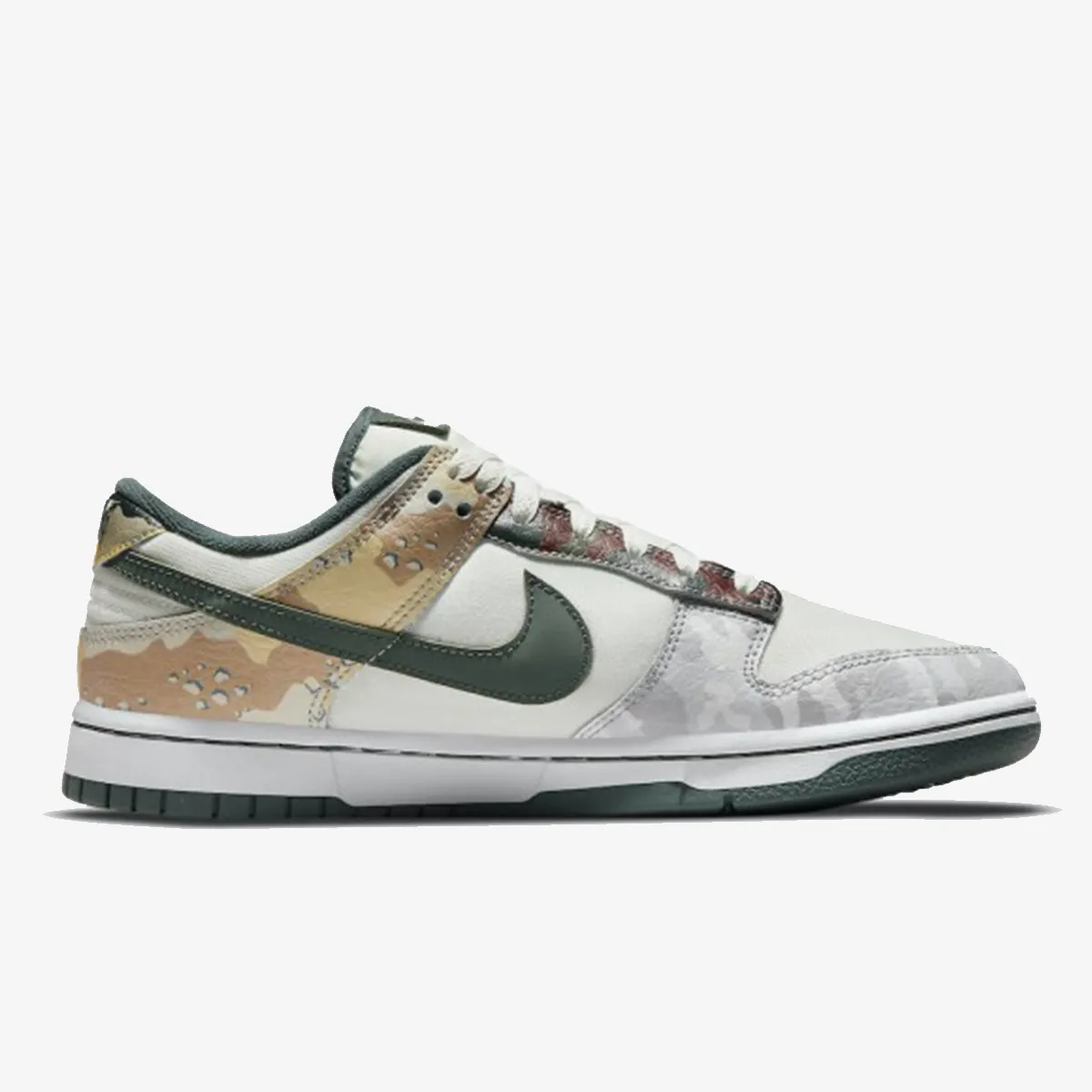 NIKE DUNK LOW SE 