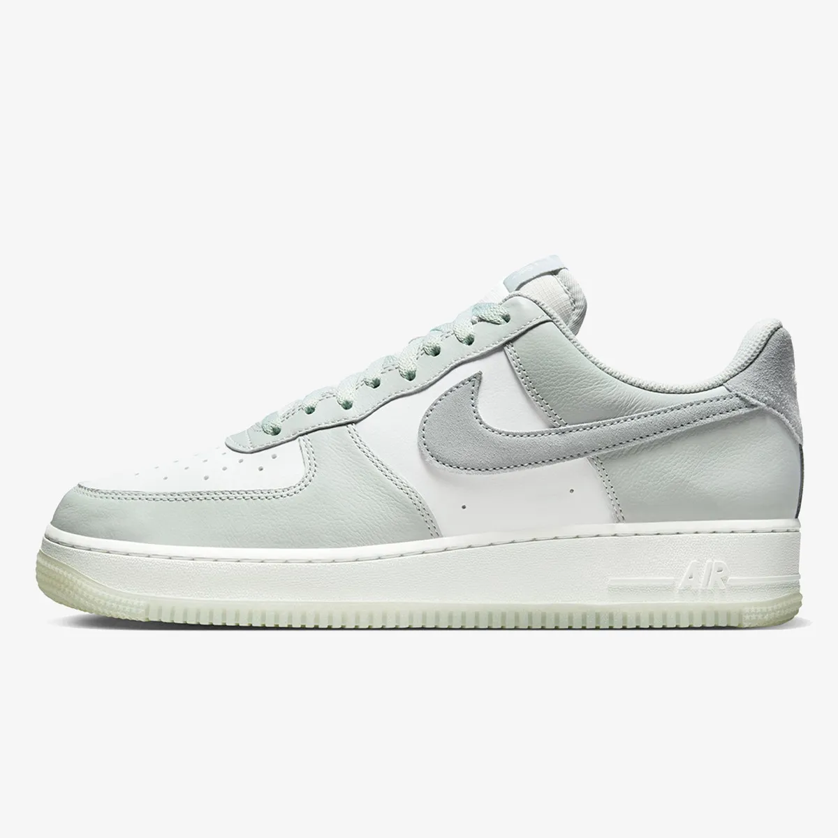 AIR FORCE 1 ’07 LV8 2 