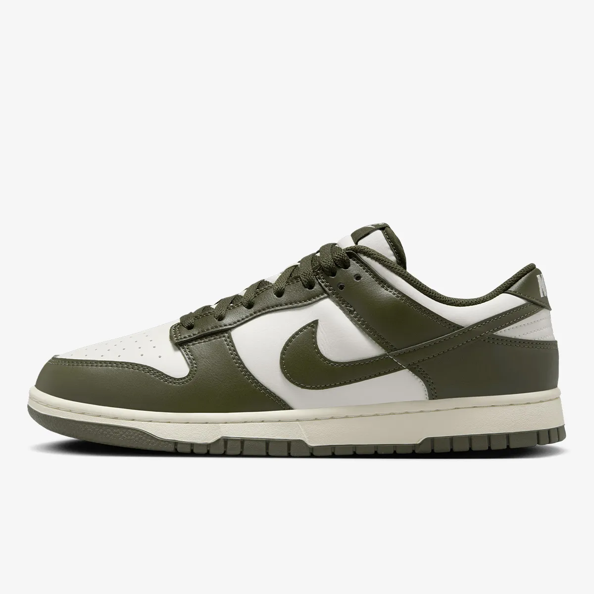 NIKE DUNK LOW RETRO BTTYS 