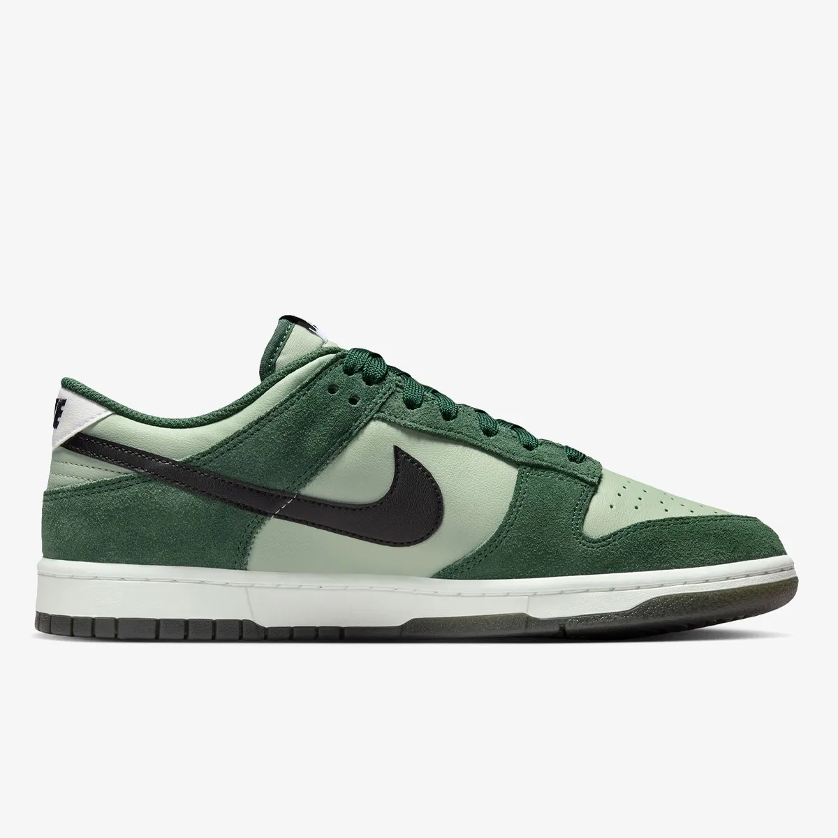 NIKE DUNK LOW RETRO SE ESS+ 