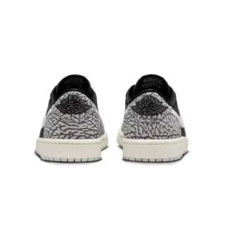 AIR JORDAN 1 RETRO LOW OG 