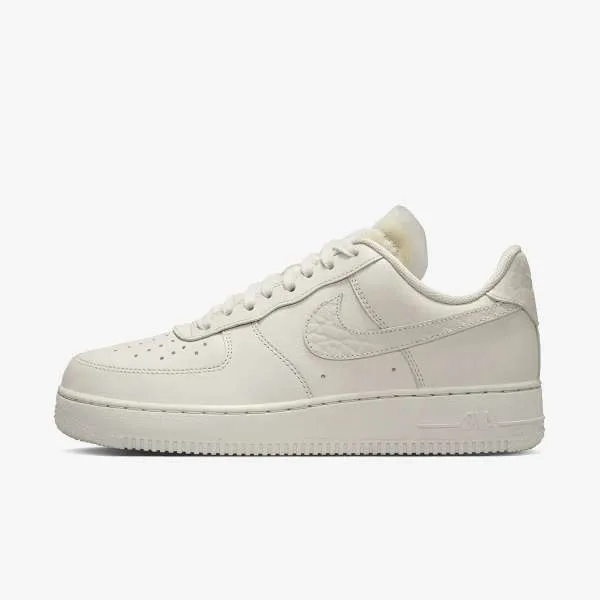W NIKE AIR FORCE 1 LO PRM NH