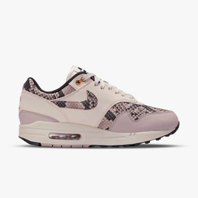 W NIKE AIR MAX 1 '87 AMD 