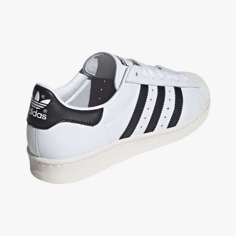 SUPERSTAR 82 