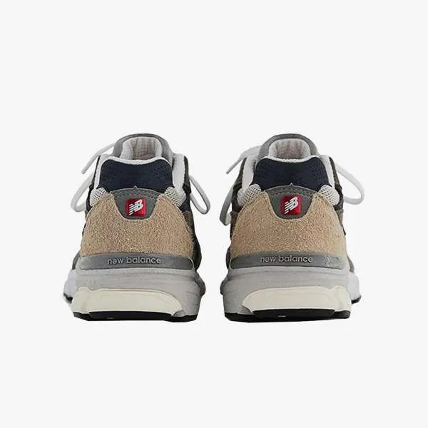 NEW BALANCE M990 