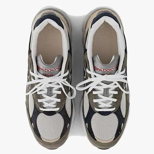 NEW BALANCE M990 
