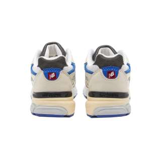 NEW BALANCE M990 