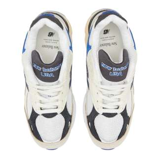NEW BALANCE M990 